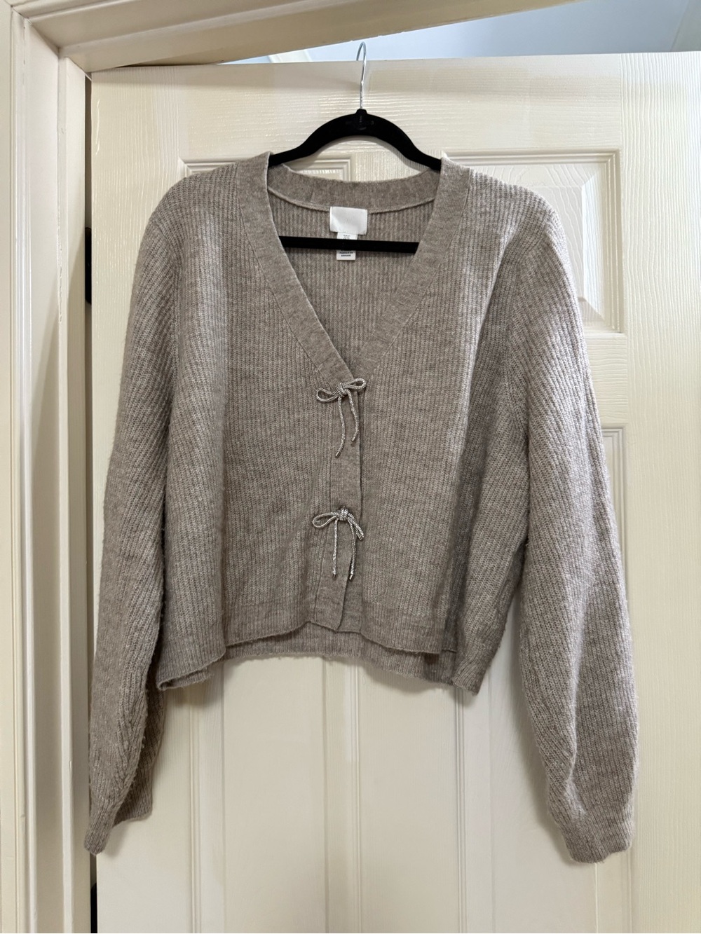 H & M BOW SWEATER CARDIGAN